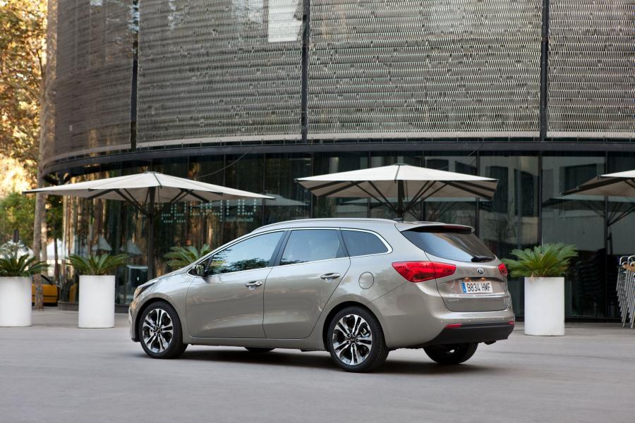  Kia cee&rsquo;d Station Wagon 2012 года  (фото 60 из 89)